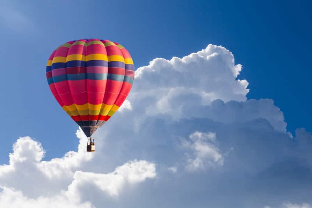Como um balão flutua? a verdade que poucos sabem sobre esse assunto