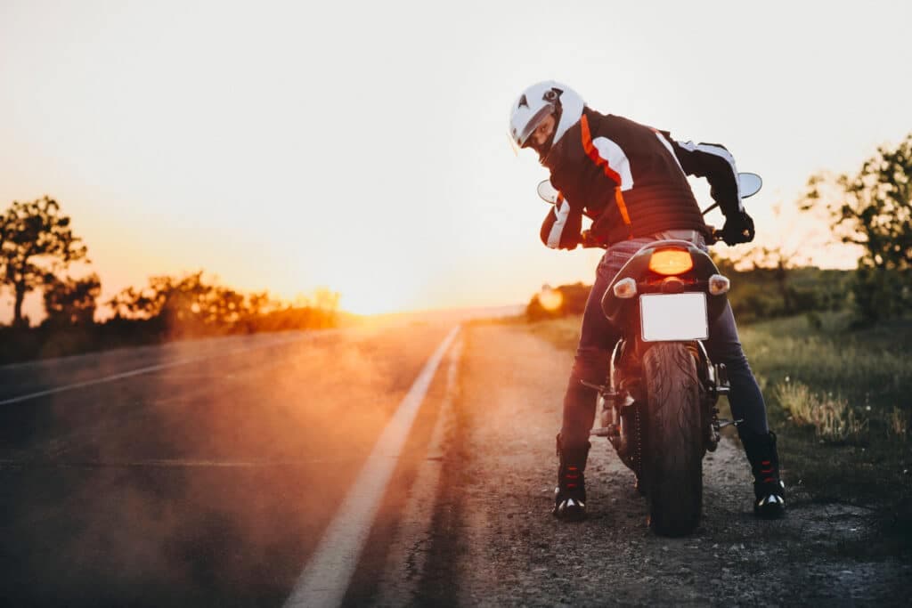 Este som da moto não é o motor, é ela gritando por manutenção, confira