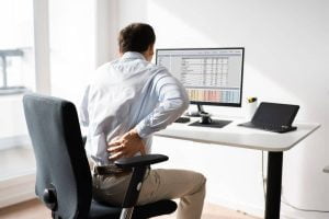 Problemas-na-coluna-em-home-office