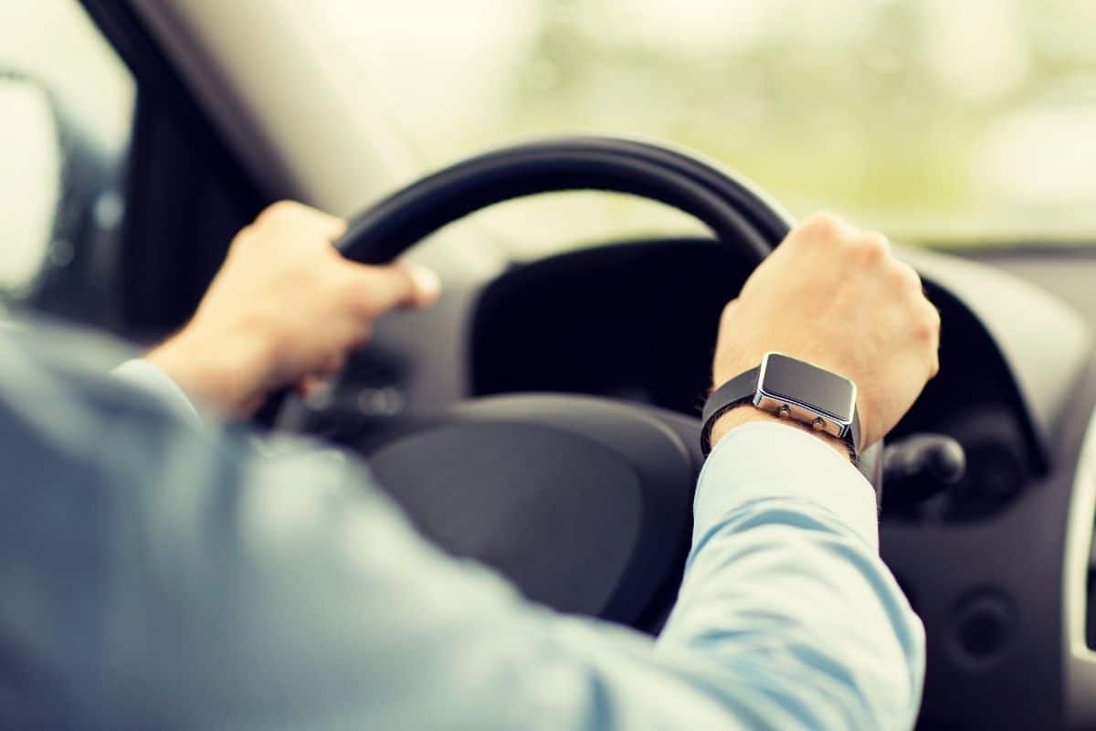 5 dicas para você melhorar a sua postura ao dirigir