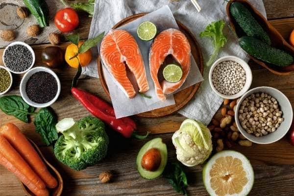 Alimentos e suplementos saudáveis e fáceis de preparar
