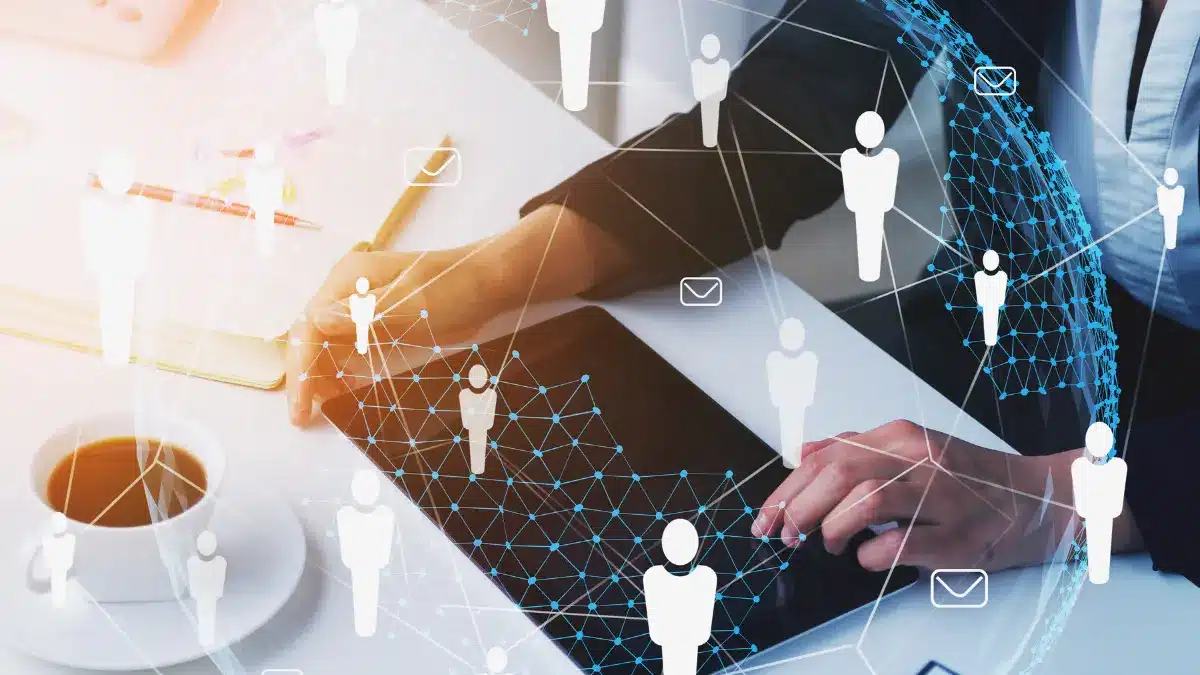 Tecnologia de RH: O Papel da Inteligência Artificial e Analytics na Gestão de Recursos Humanos