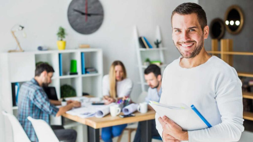 Integração de funcionário novo gera engajamento e retenção