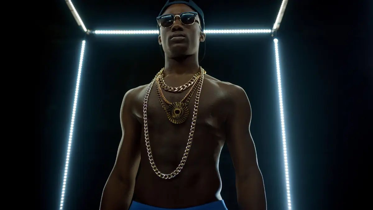 A Elegância em Destaque: Corrente Banhada a Ouro Masculina Grossa