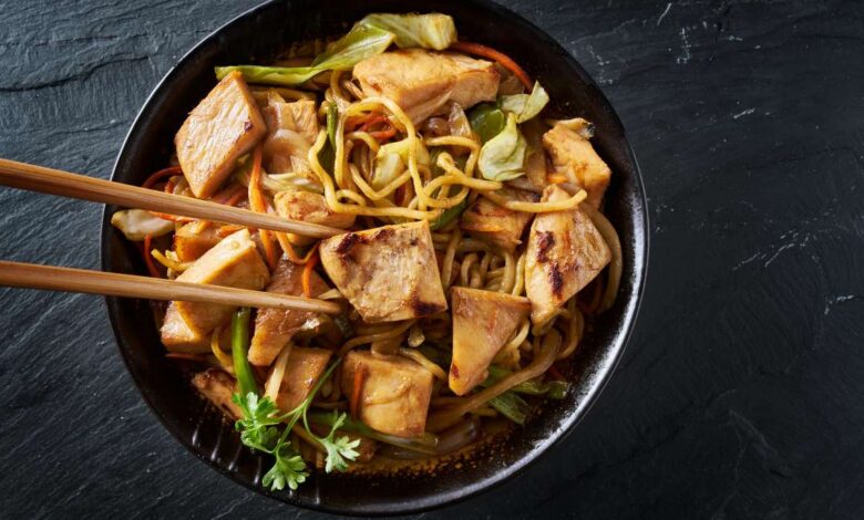 Como fazer o molho do yakisoba: Receita fácil e saborosa Como fazer o molho do yakisoba: Receita fácil e saborosa