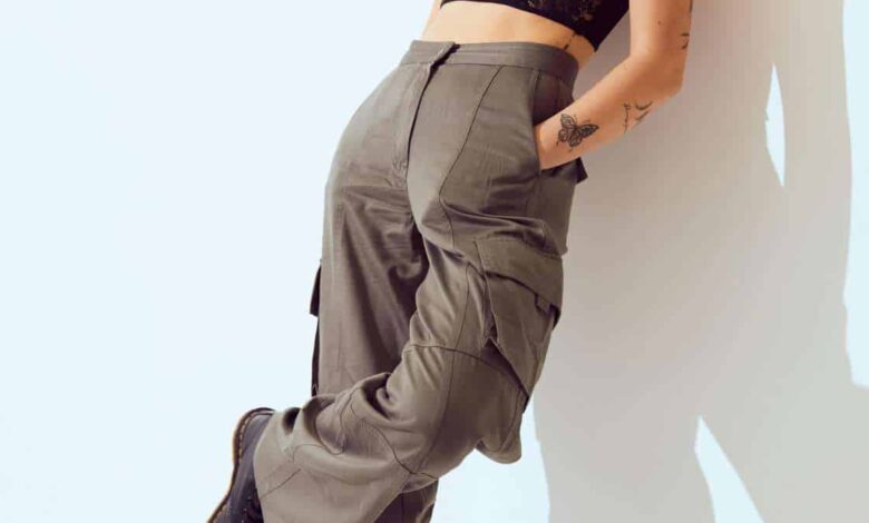 Como usar calça cargo feminina: Dicas de estilo Como usar calça cargo feminina: Dicas de estilo