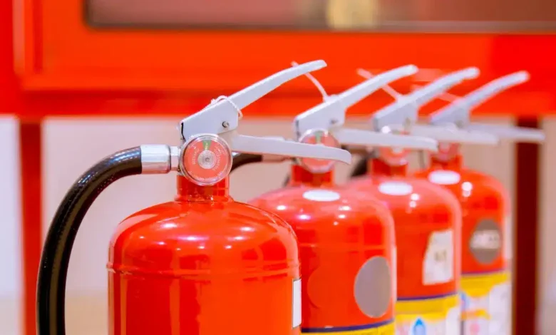 Técnicas eficazes de combate a incêndio em pequenas empresas Técnicas eficazes de combate a incêndio em pequenas empresas
