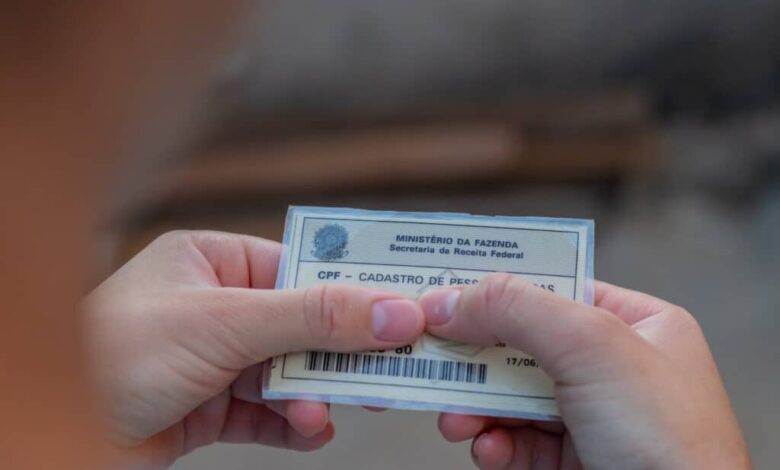 Necessidade imediata para quem possui carteira de identidade antiga - Aviso para você que ainda insiste em ter a carteira de identidade antiga no Brasil; há algo que precisa ser feito rápido.