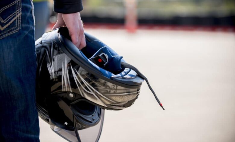 Detalhe no capacete pode custar R$ 130,16 - Este detalhe em seu capacete pode custar R$ 130,16