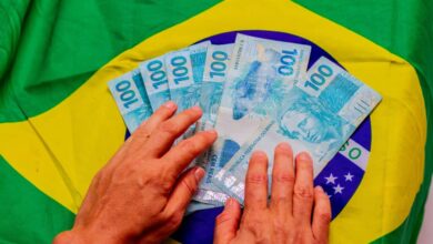 Governo está procurando BRASILEIROS aptos para BÔNUS de R$ 1.518 por mês, confira os CPFs