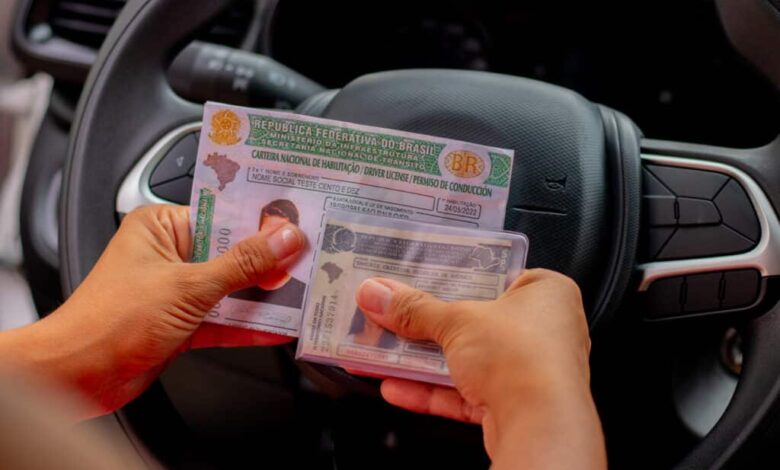 Entenda as observações da sua CNH e o que significam - As observações da CNH ainda são um mistério para boa parte das pessoas. Muitos motoristas nem sabem do que se trata o assunto.