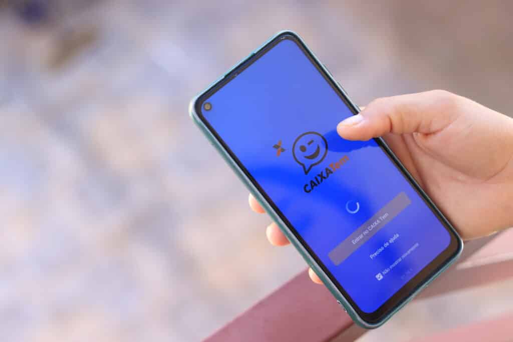 É correntista do aplicativo Caixa Tem? Veja se seu nome está disponível para o saque de até R$ 1 mil no dispositivo digital.