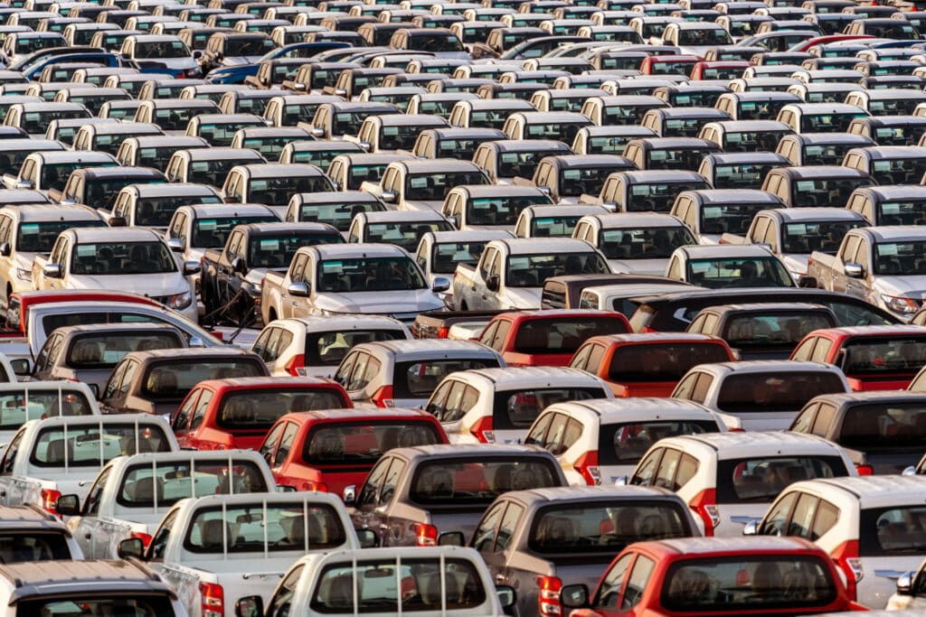 Como a China infla o mercado exportando carros 0km como usados