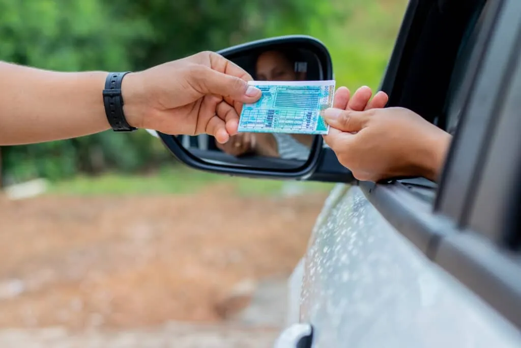 Detran notifica usuários com CPF negativado sobre CNH suja –