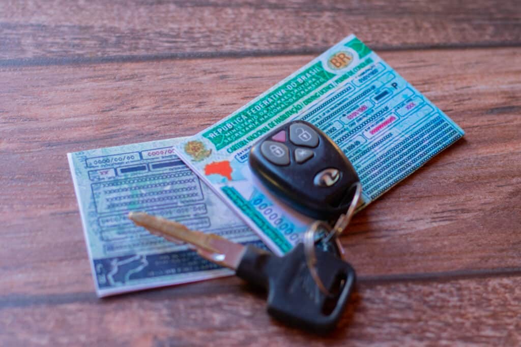 Sem habilitação? A multa de R$ 880 que POUCOS conhecem pode te pegar!