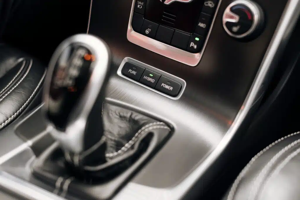 Aprenda hoje um truque para evitar problemas na caixa de marcha –