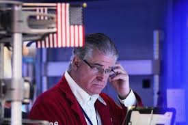 Nasdaq e S&P 500 caem em meio a temores de IA e lucros do Google